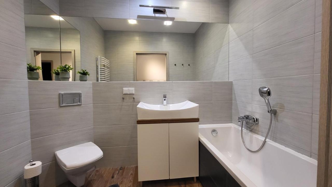 Apartament Czerwone Maki Kraków Eksteriør billede